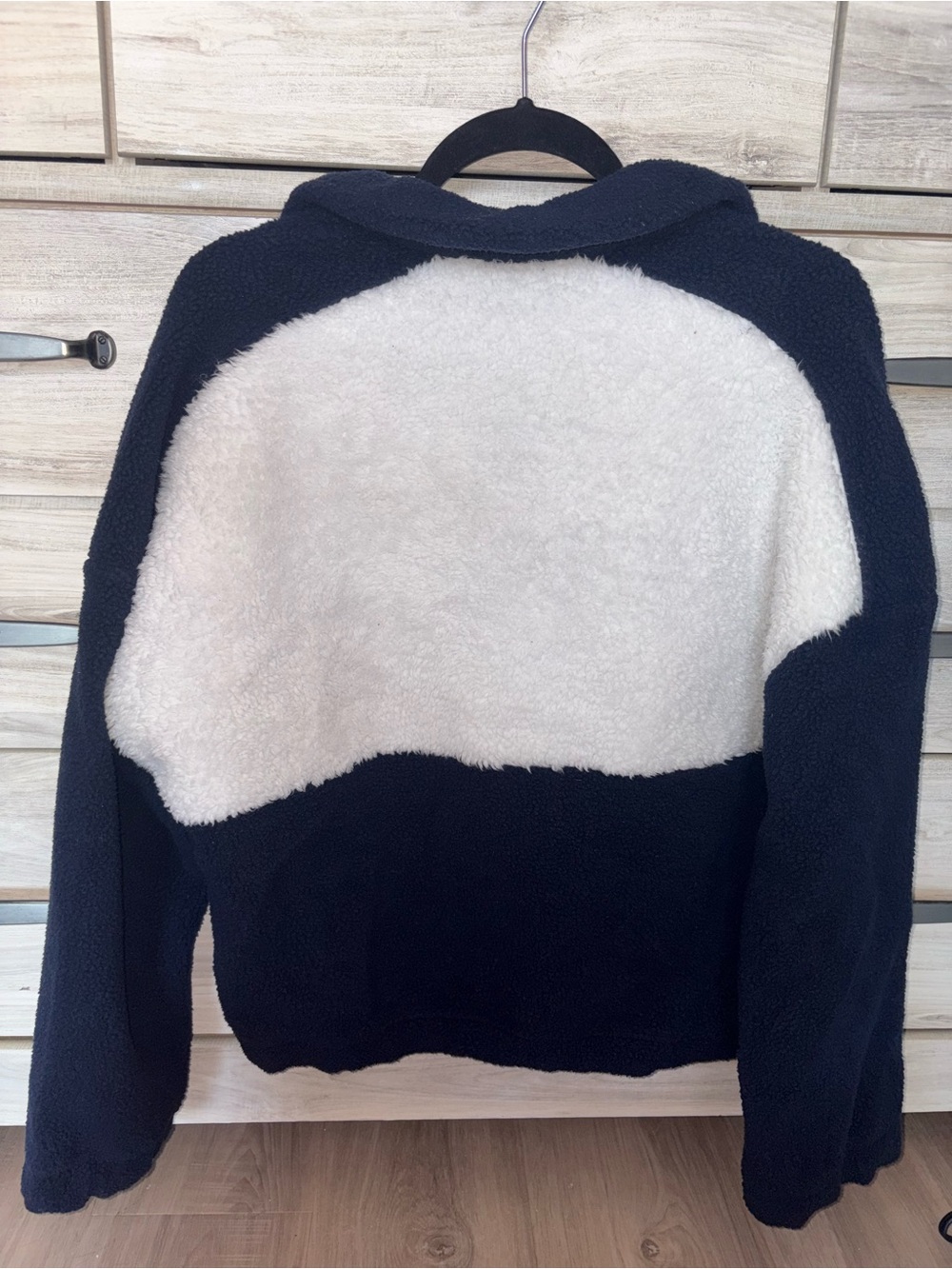 Columbia Women's Long Sleeve Cropped Fleece Pullover - Picture 5 of 5